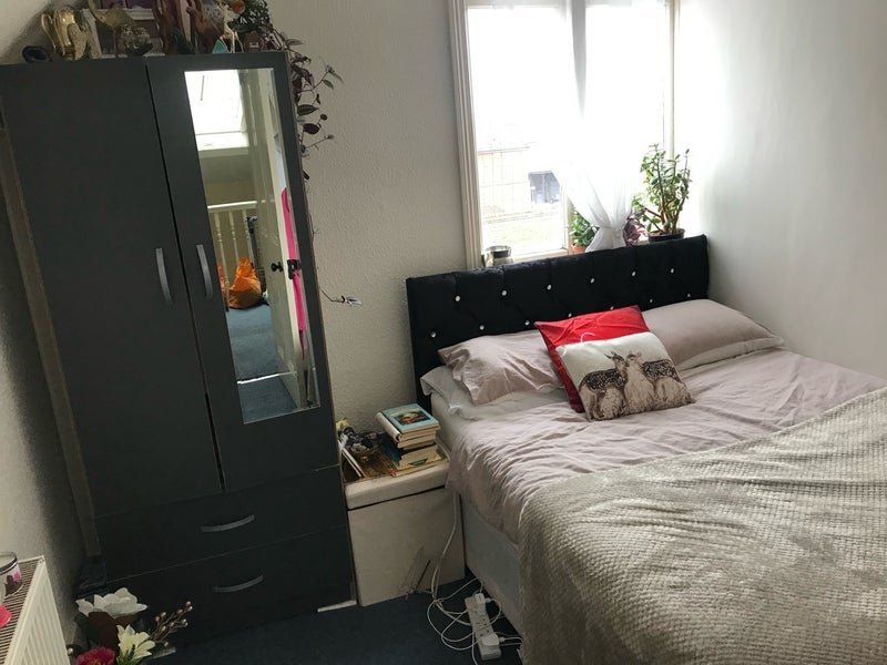 Room High Street in Greater London