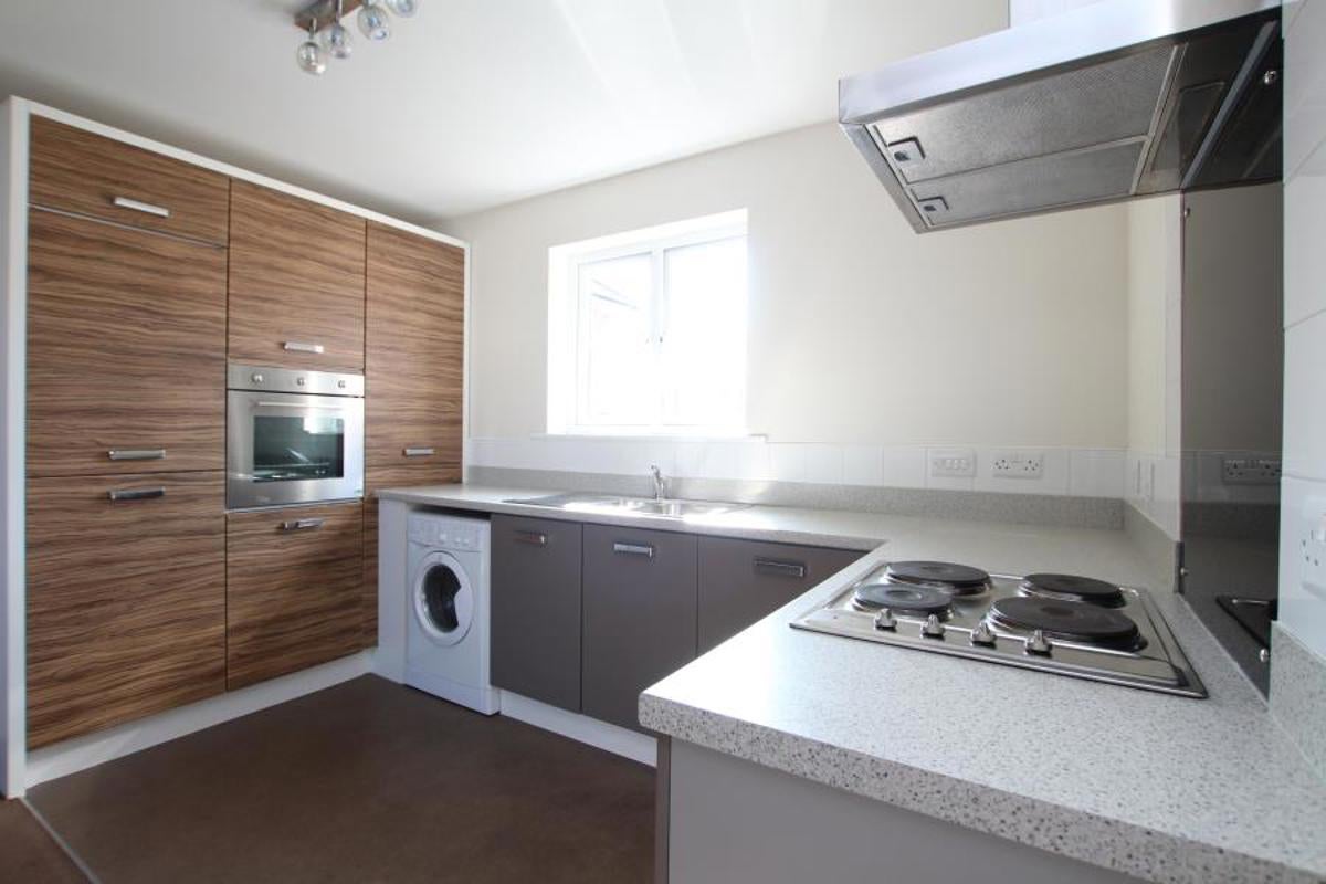 Flat East Fields Road in Stoke Gifford