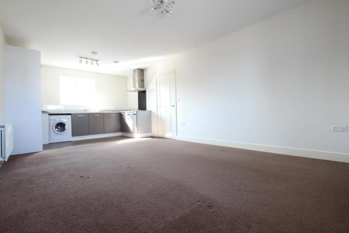 Flat East Fields Road in Stoke Gifford