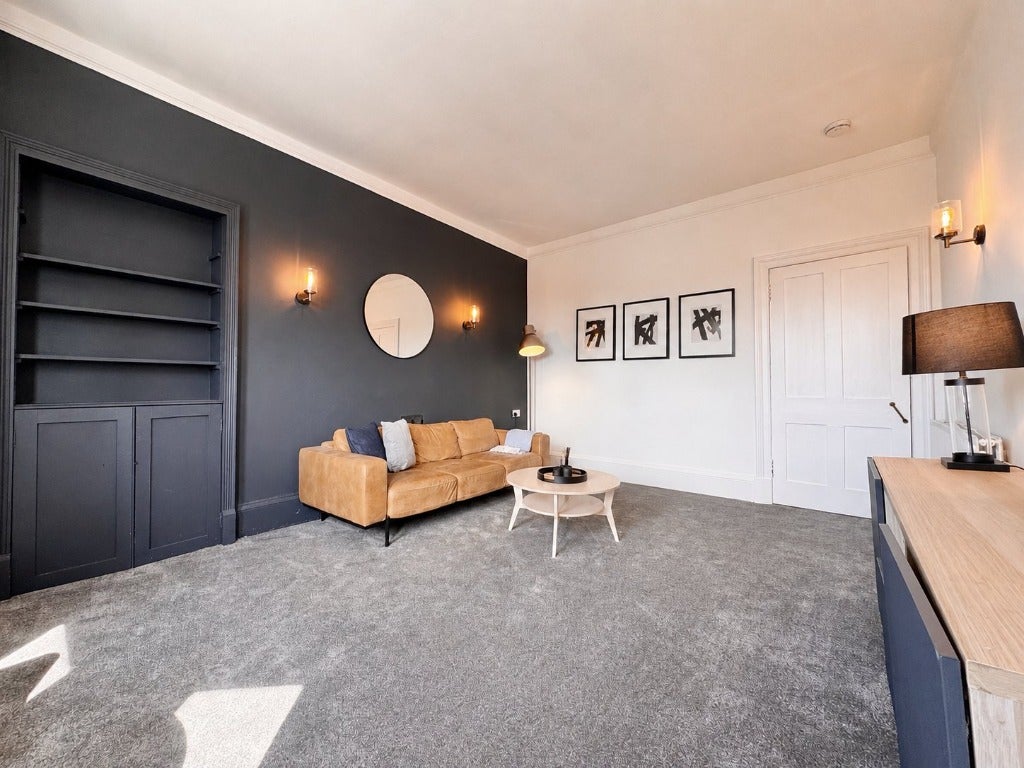 Flat Walker Street in Paisley