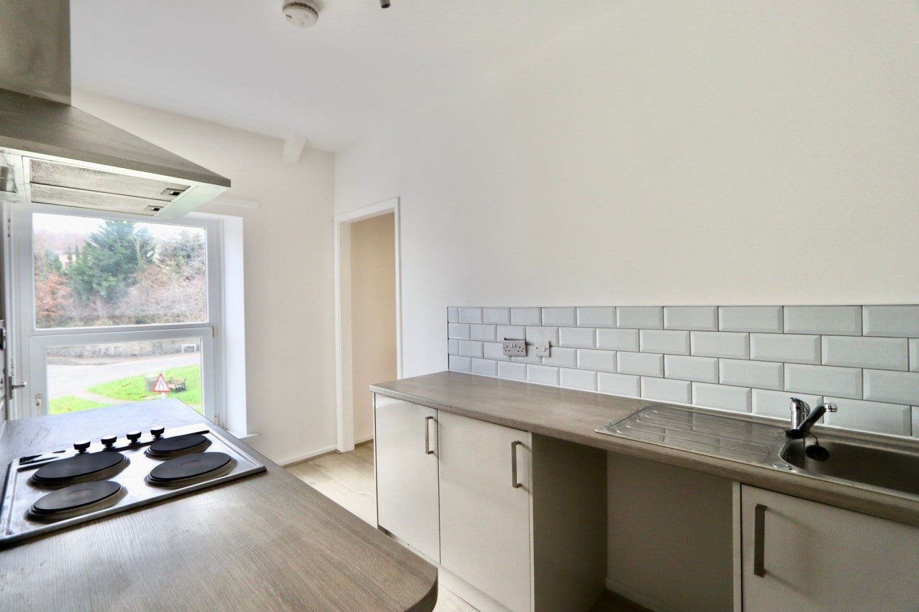 House Victoria Road in Pengam