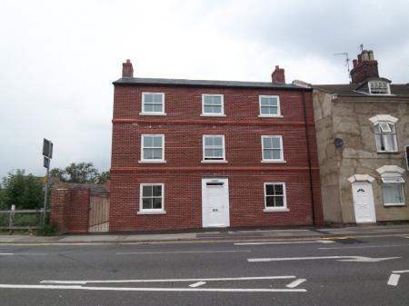 Flat Winsover Road in South Holland