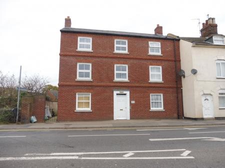 Flat Winsover Road in South Holland