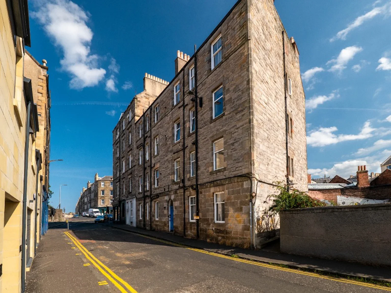 Flat Eyre Place in City of Edinburgh