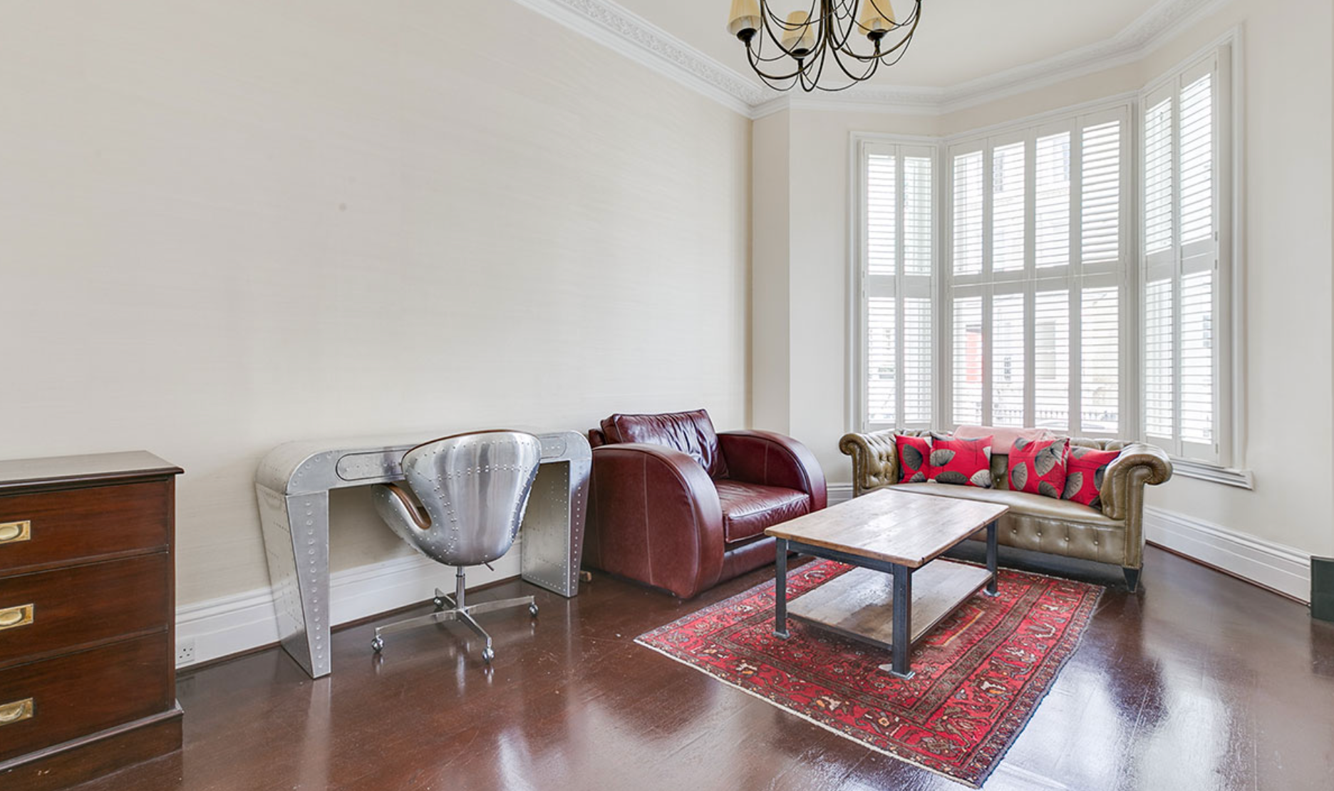 Flat Sedlescombe Road in Greater London