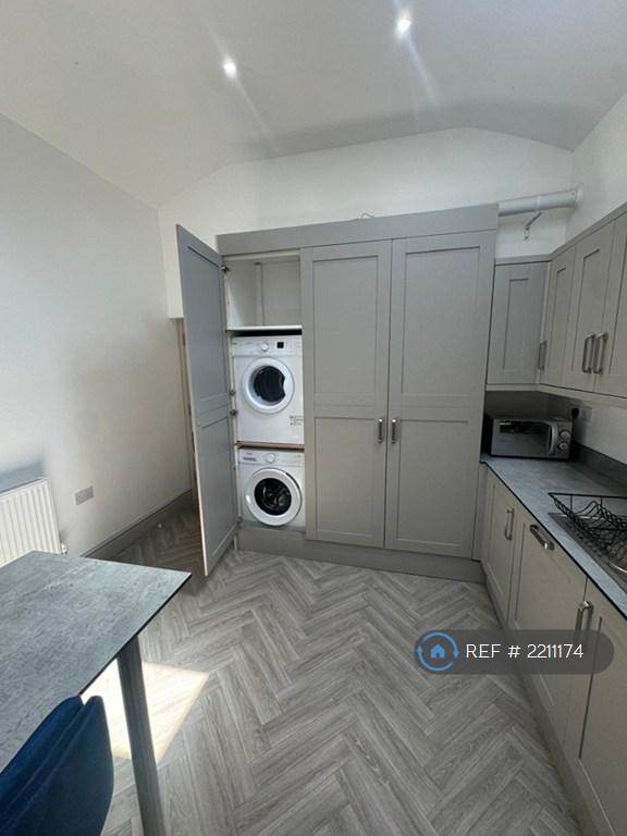 Room Pershore Road in Birmingham