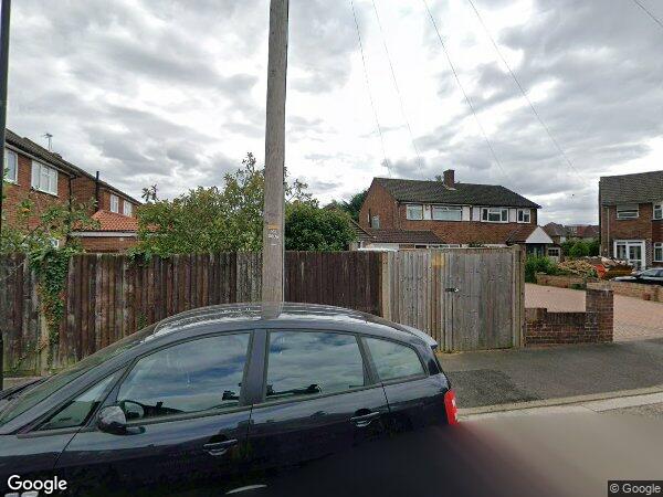 Flat Conway Road in Greater London