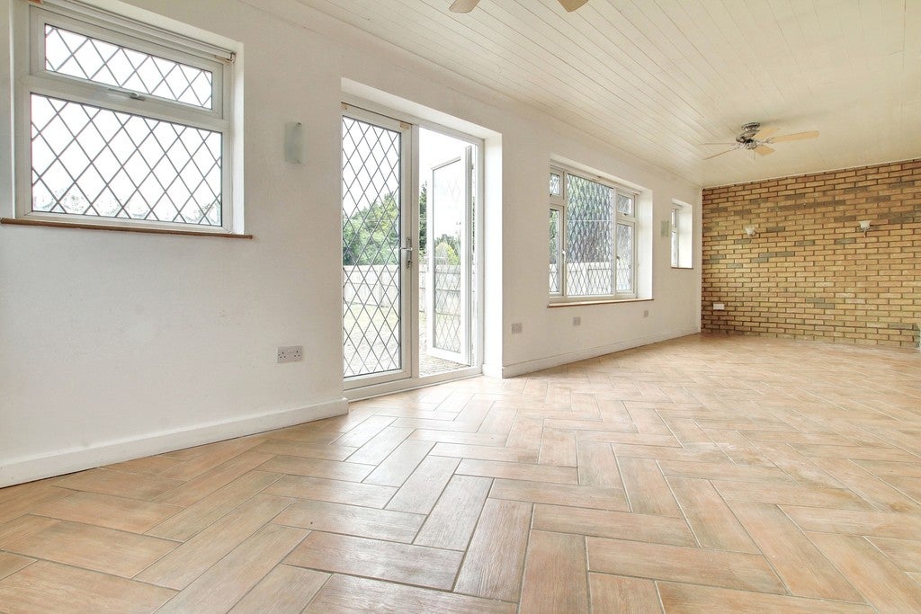 Flat Ugg Mere Court Road in Huntingdonshire