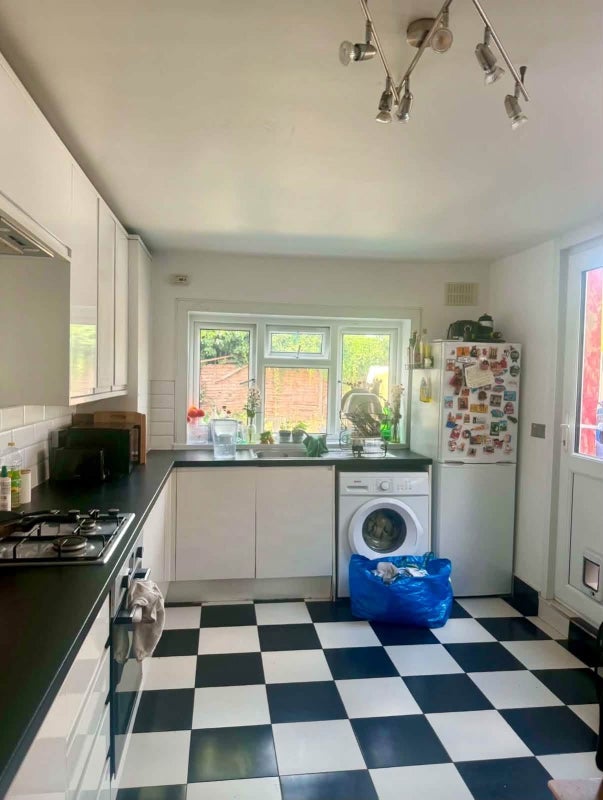 Room Lothair Road South in Greater London