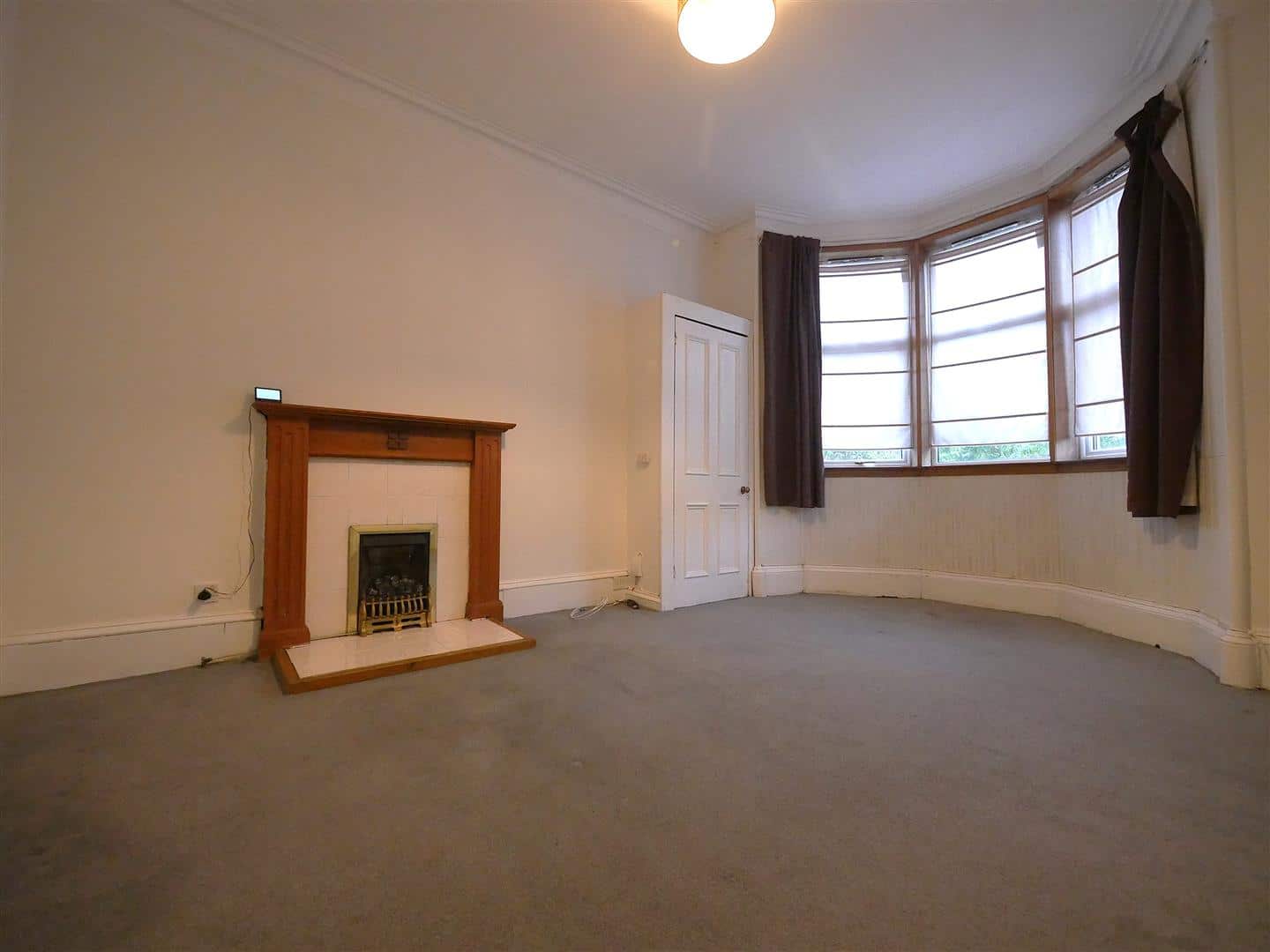 Flat Bearsden Road in Glasgow