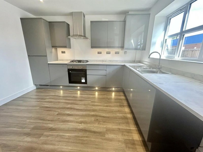 Room Warwick Road in Metropolitan Borough of Solihull
