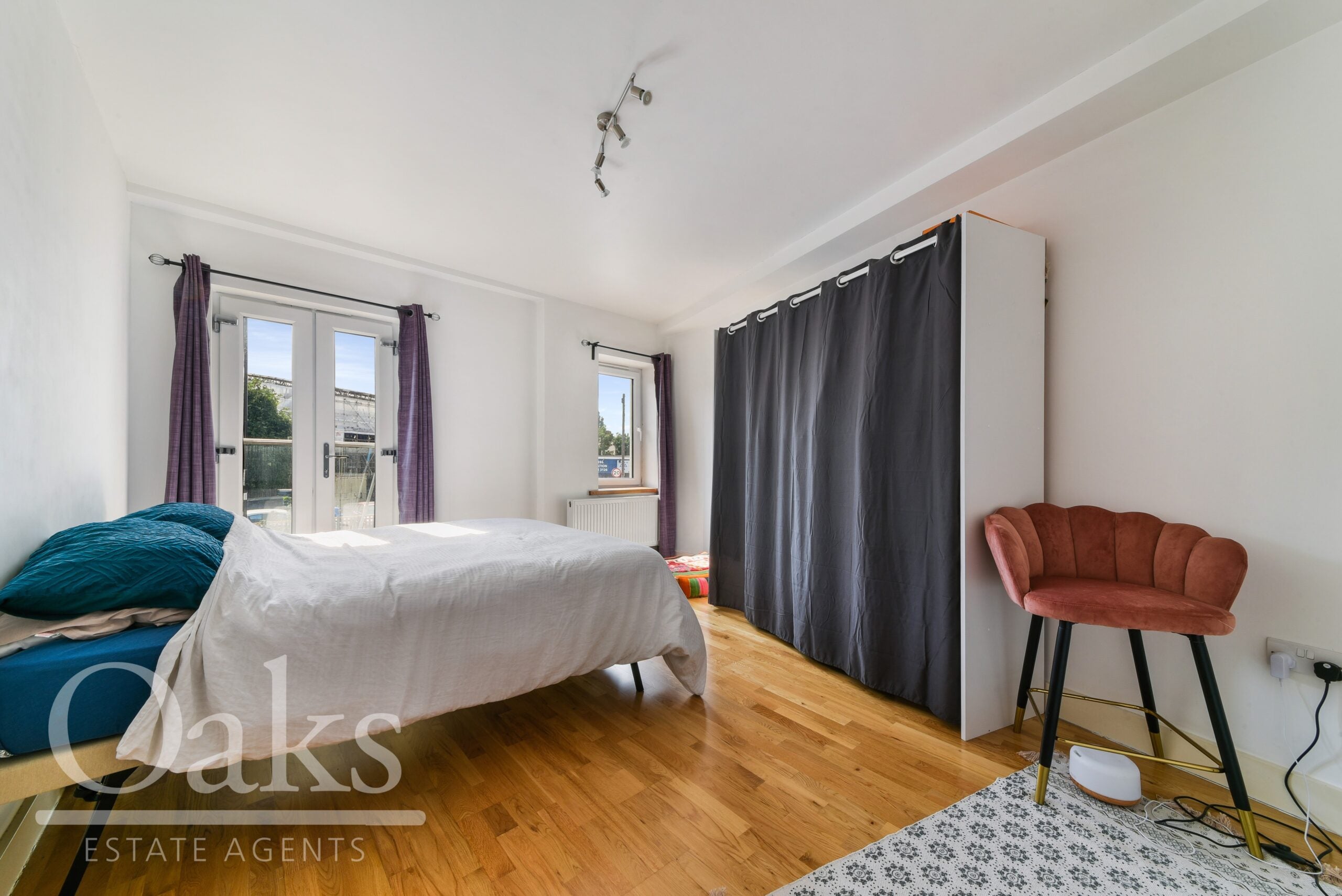 Flat Morland Road in Greater London