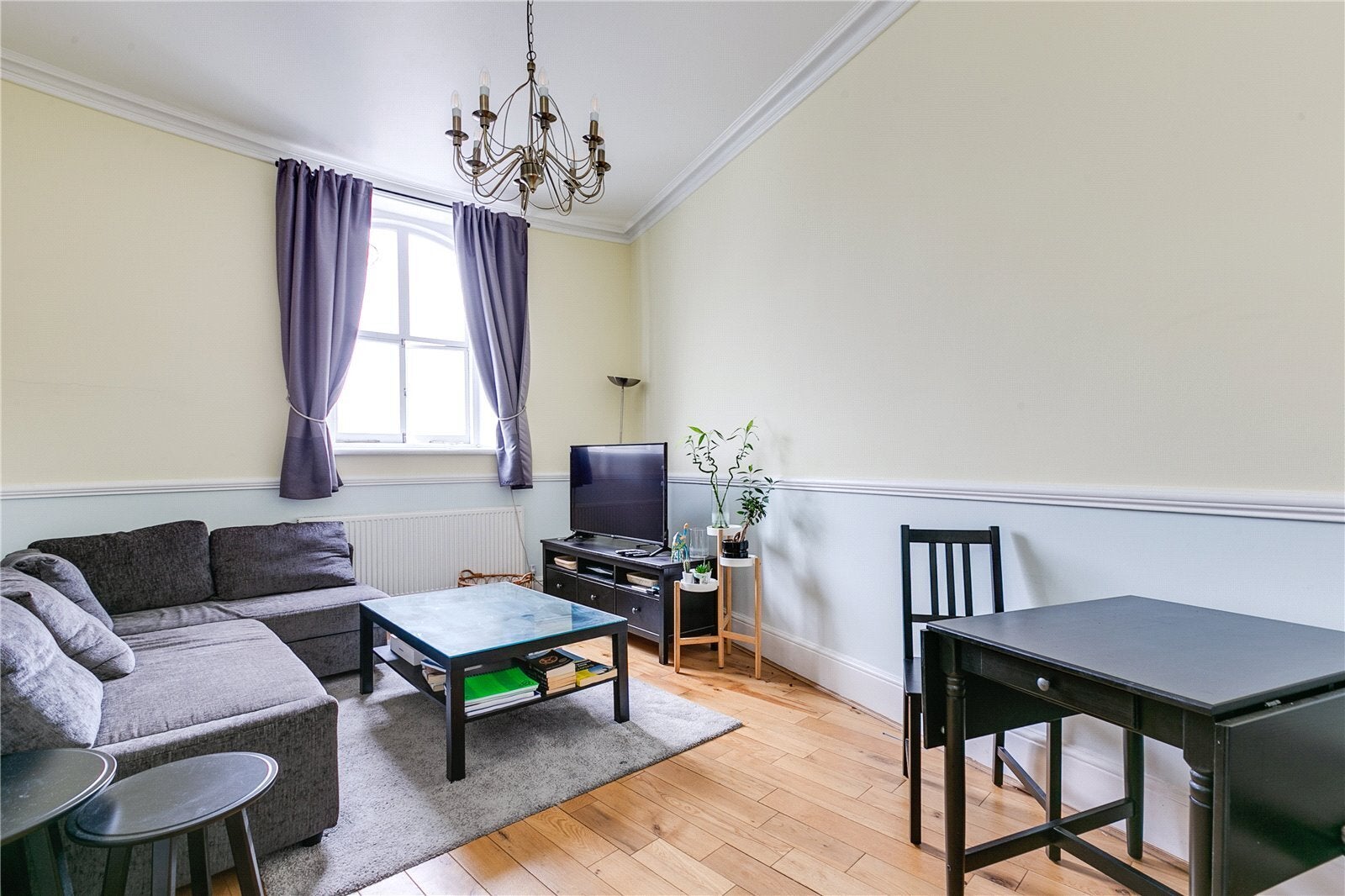 Flat Old Brompton Road in Greater London
