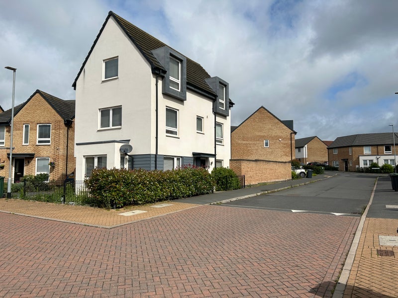 Room Piggott Avenue in Gedling