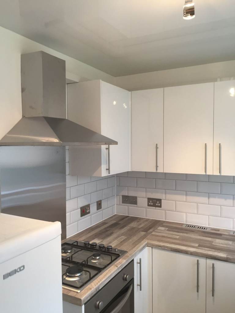 Flat Clarence Avenue in Greater London