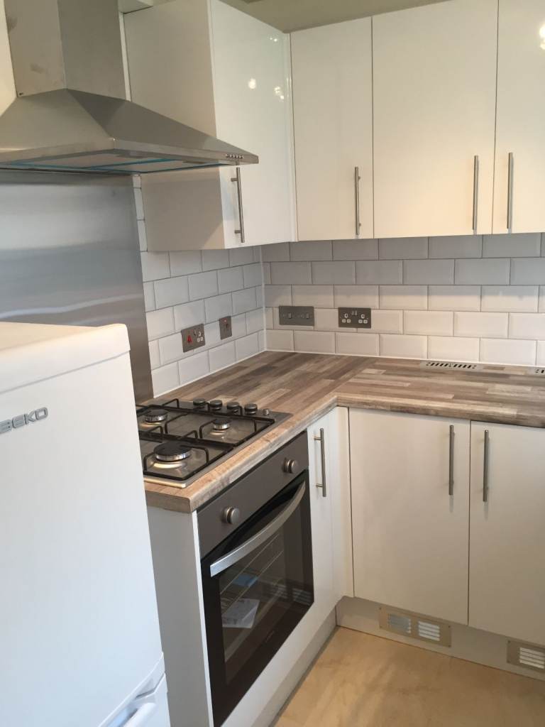 Flat Clarence Avenue in Greater London