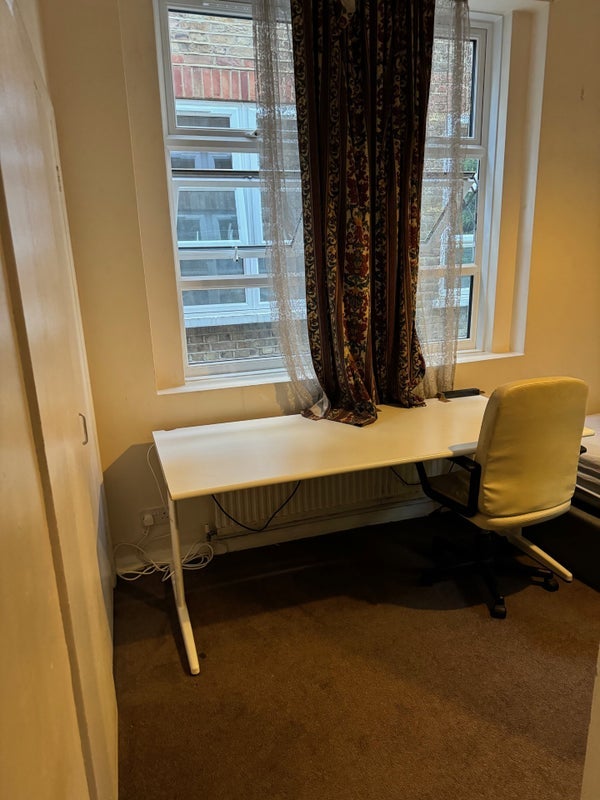 Room Rutland Park in Greater London