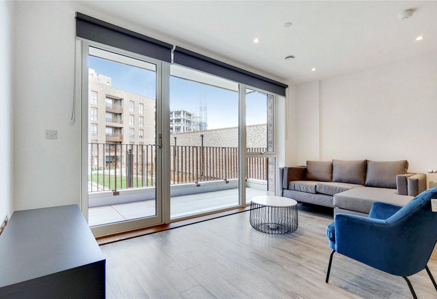 Flat Fleet Road in Greater London