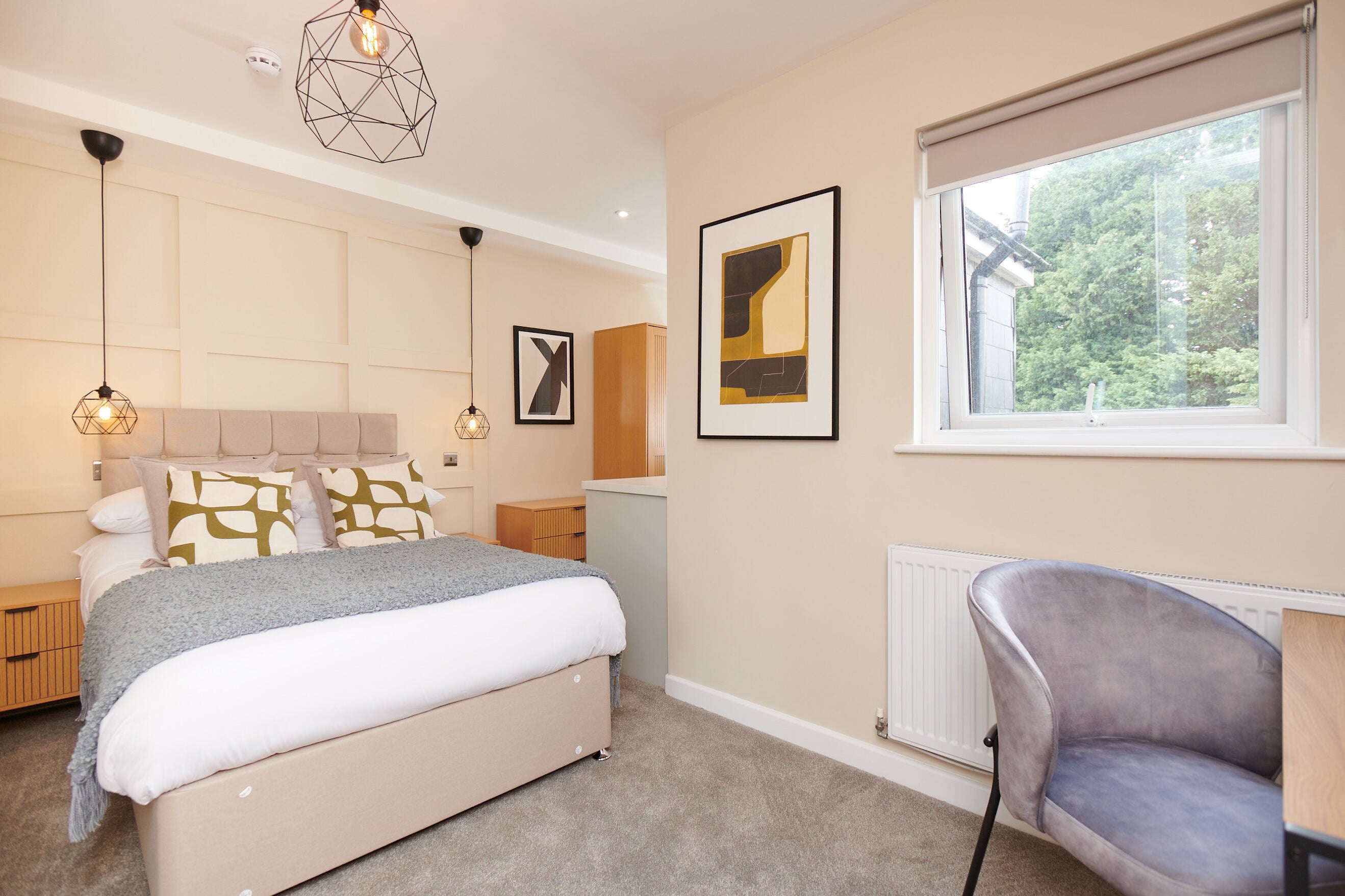Room Lord Haddon Road in Erewash