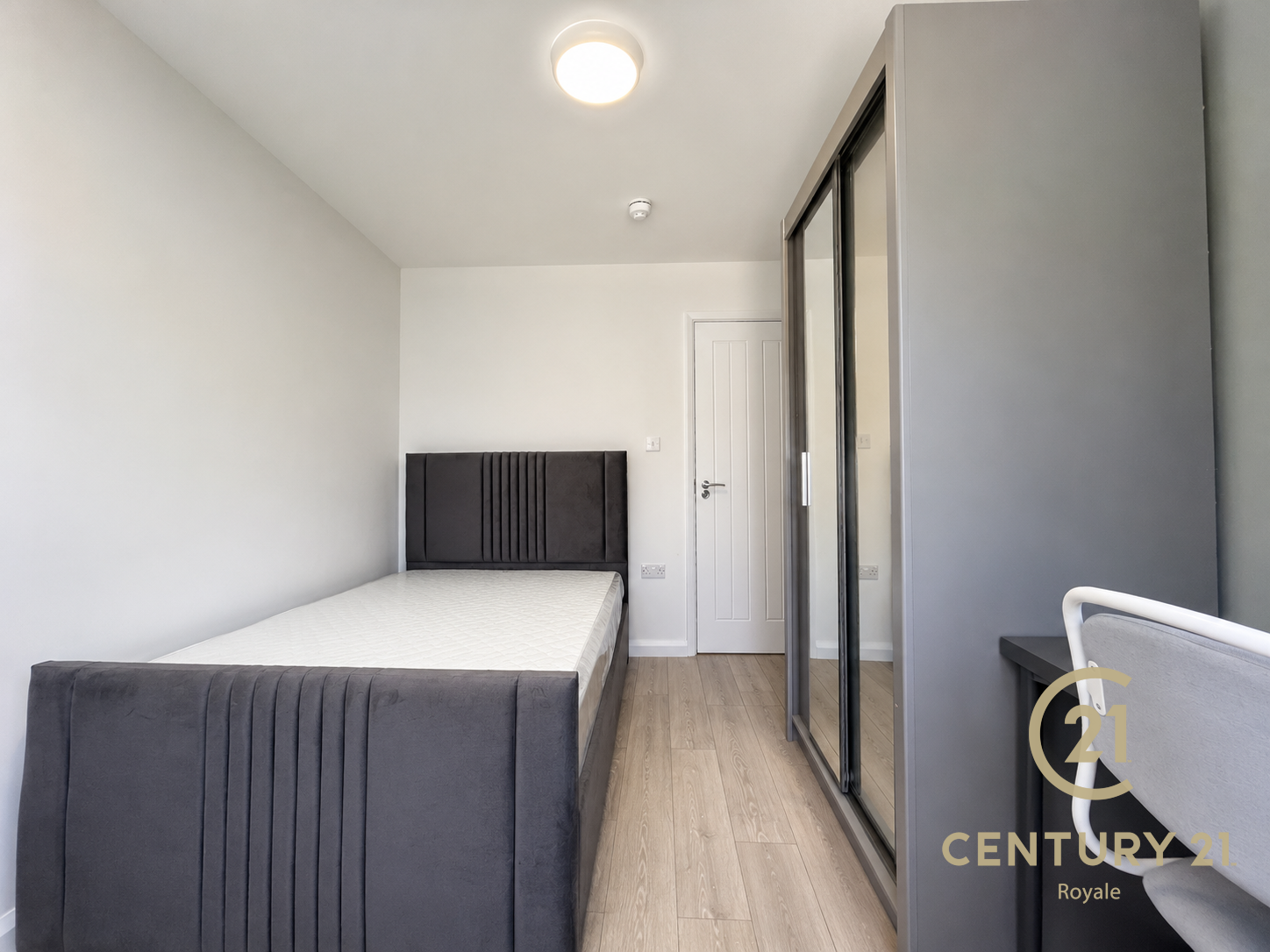 Room Surbiton Road in Greater London