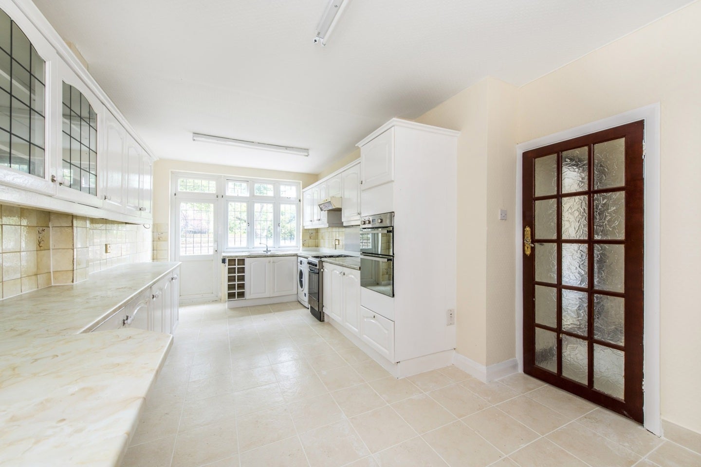 House Lexton Gardens in Greater London