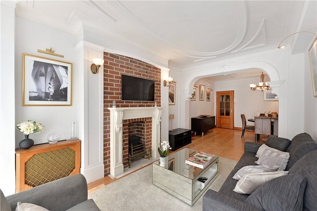 Flat Portman Square in City of Westminster