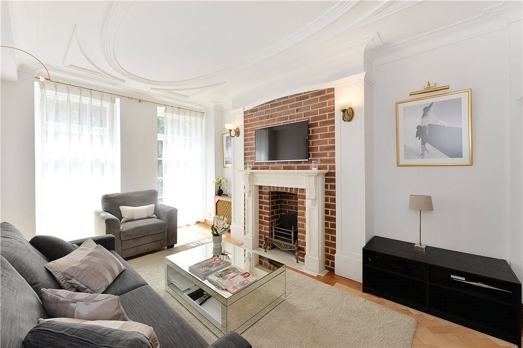 Flat Portman Square in City of Westminster