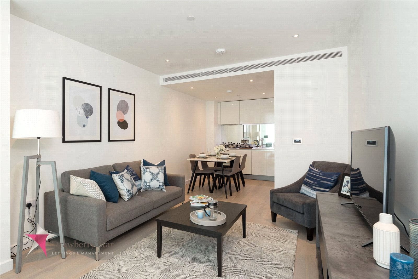 Flat Wyvil Road in Greater London