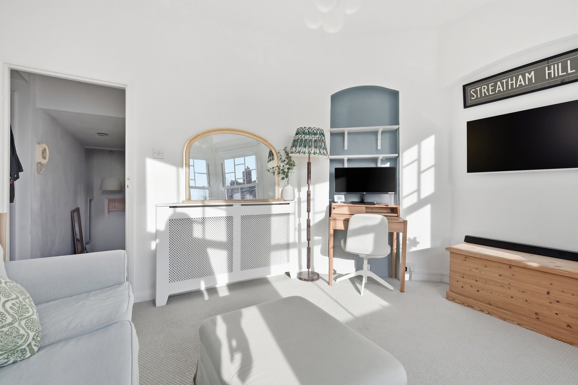 Flat Telford Avenue in Greater London