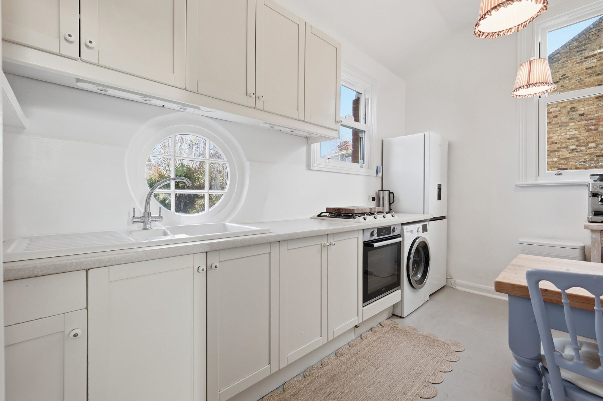 Flat Telford Avenue in Greater London