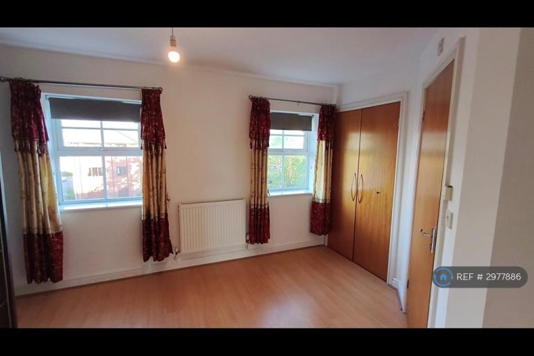 House Silken Court in Nuneaton and Bedworth