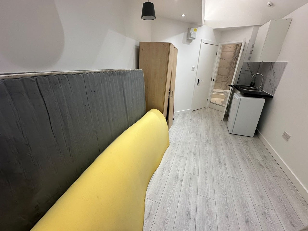 Flat Comerford Road in Greater London