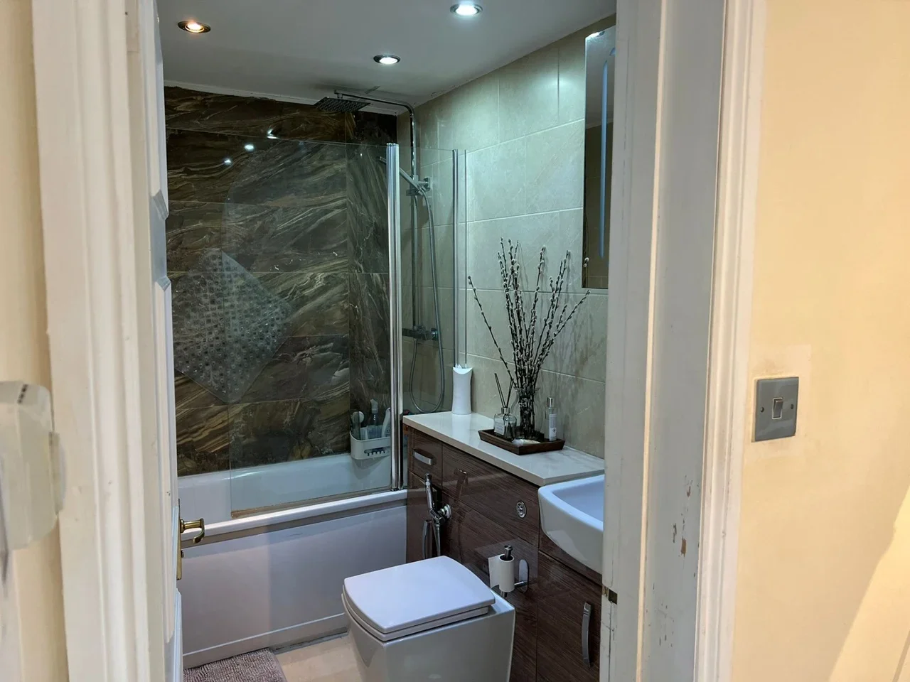 Flat Belsize Park Gardens in Greater London