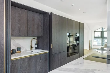 Flat Bark Place in City of Westminster