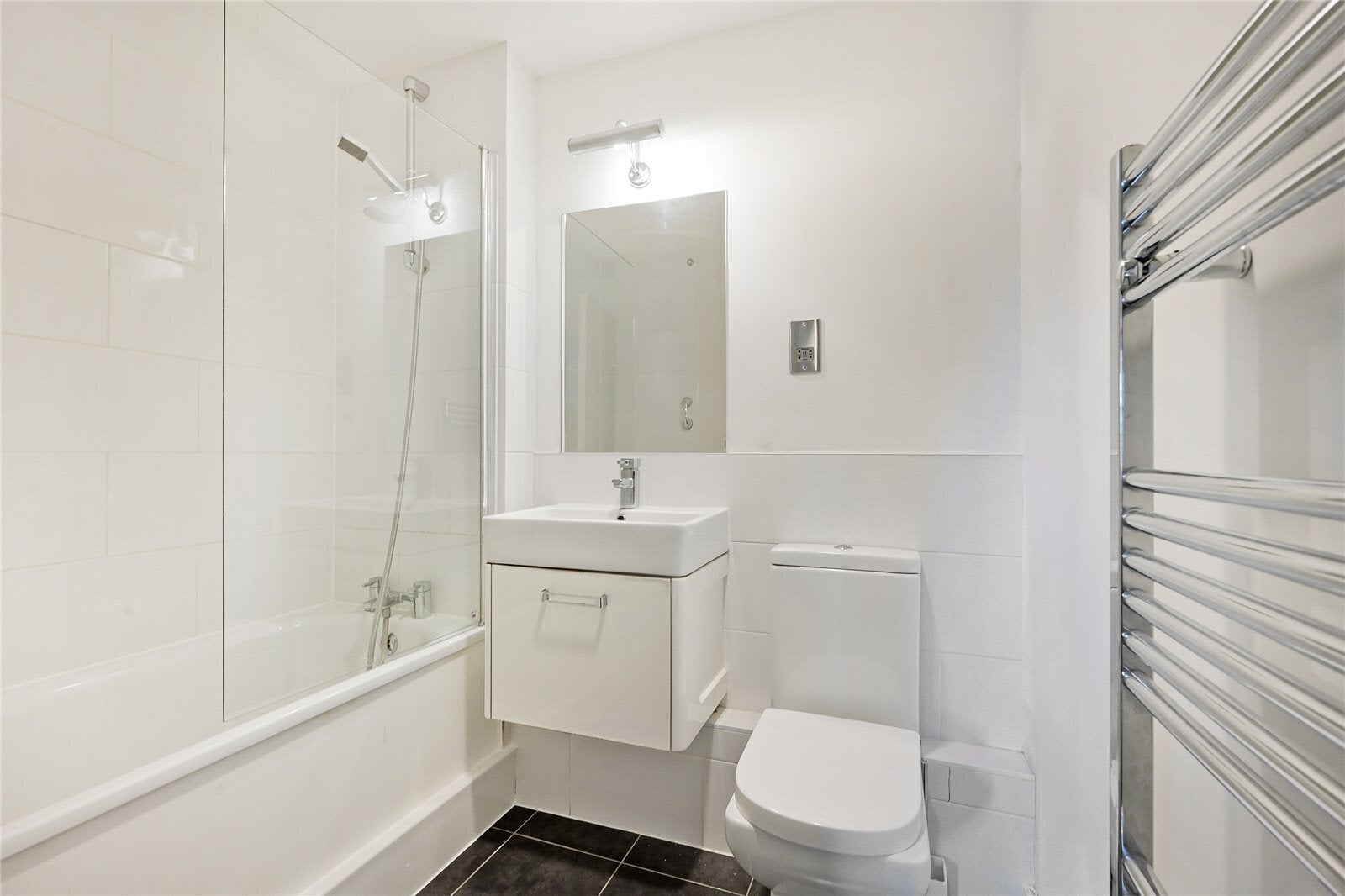 Flat Knaresborough Place in Greater London