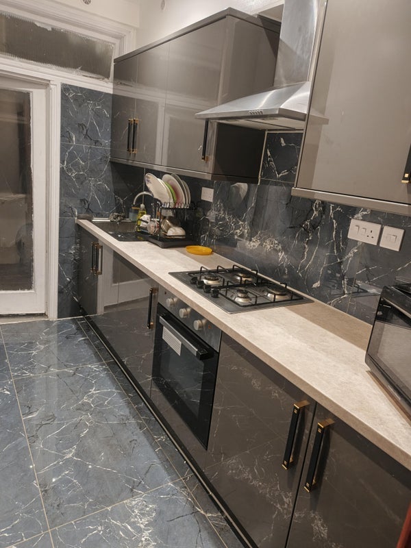Room Vicarage Lane in Greater London