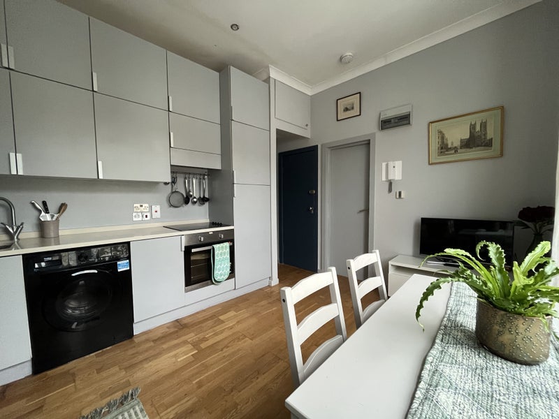 Flat Grittleton Road in City of Westminster