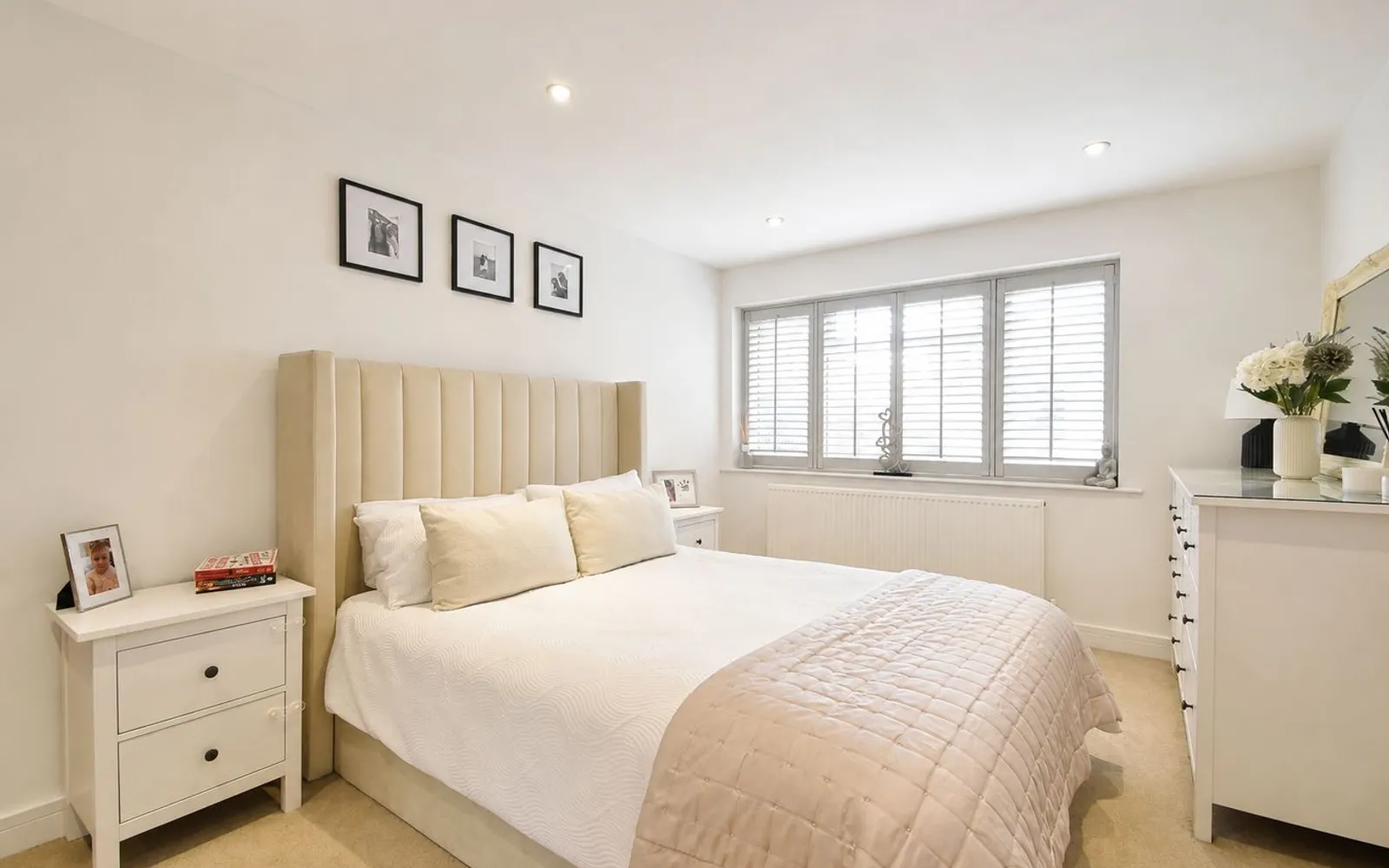Flat Royston Avenue in Woking