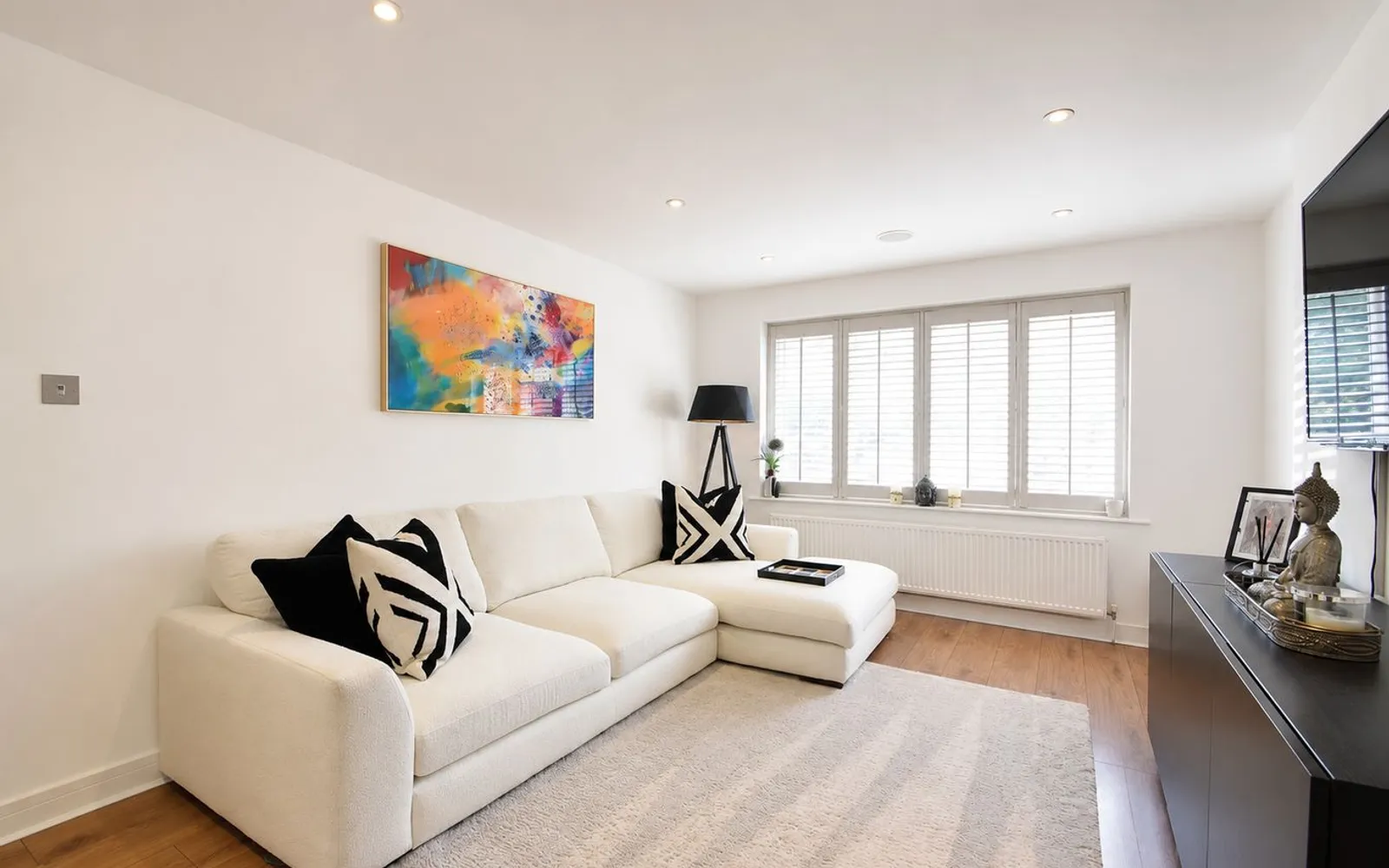 Flat Royston Avenue in Woking