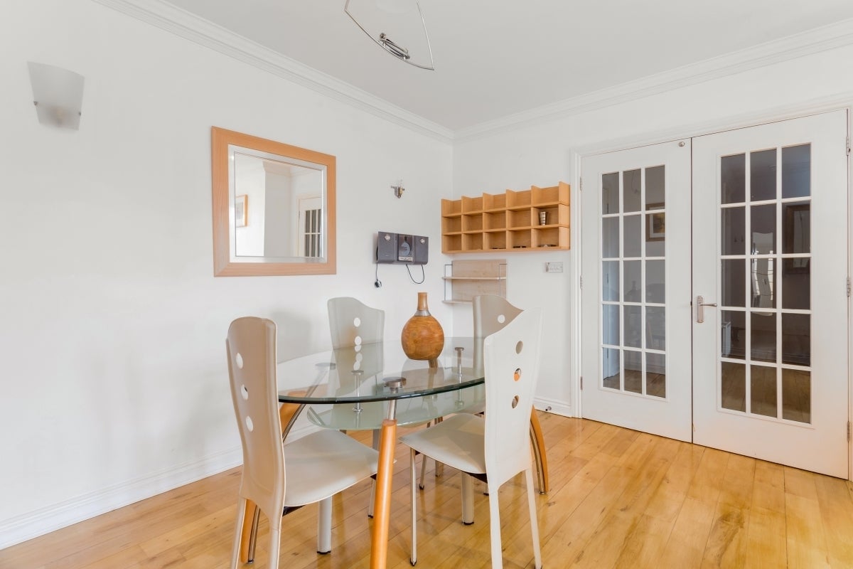 Flat Longbourn in Windsor
