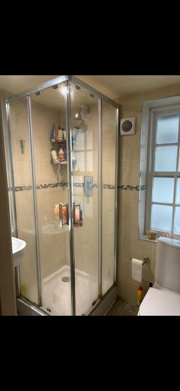 Room Adelaide Grove in Greater London