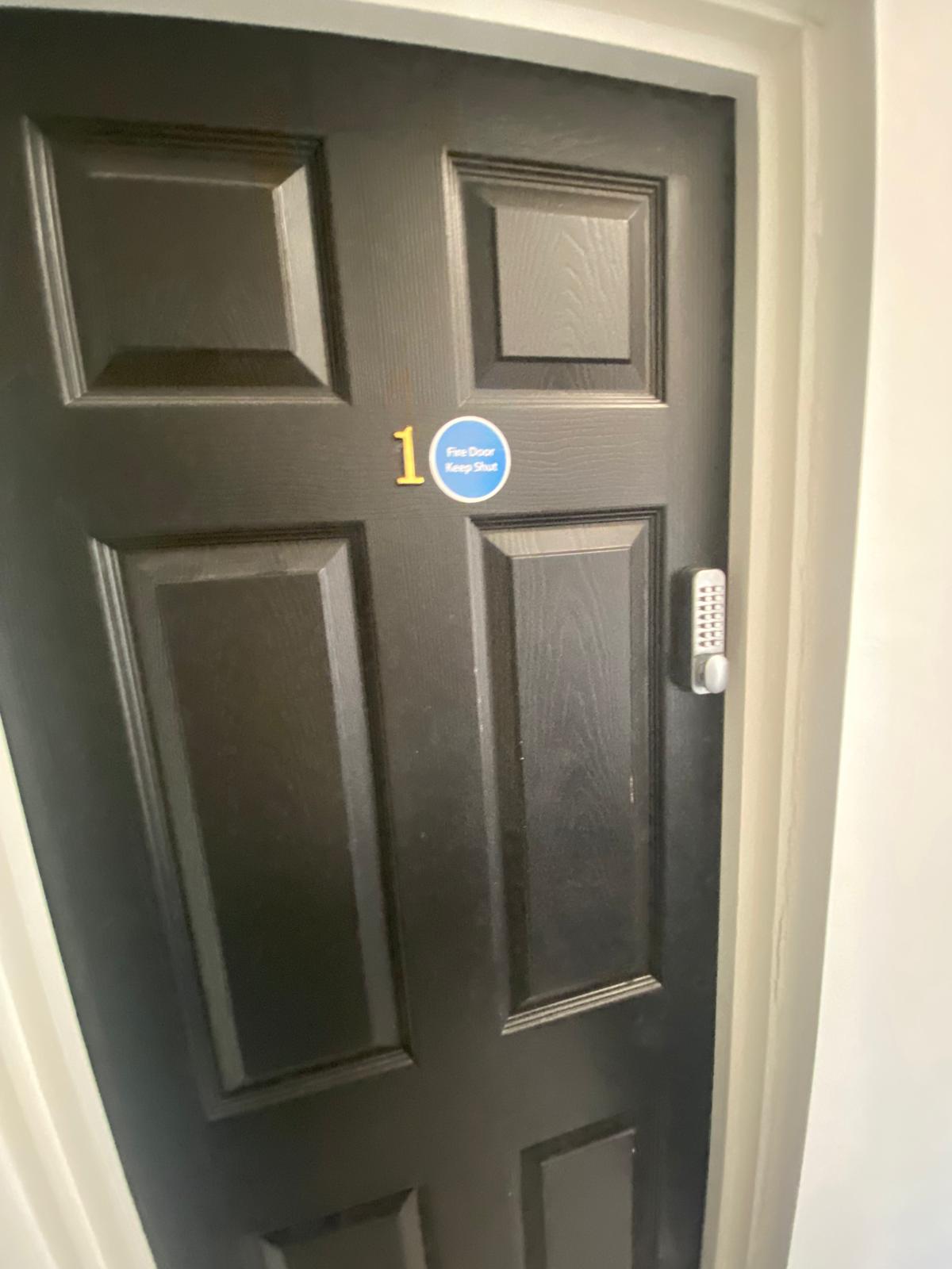 Room Queen's Road in Stoke-On-Trent