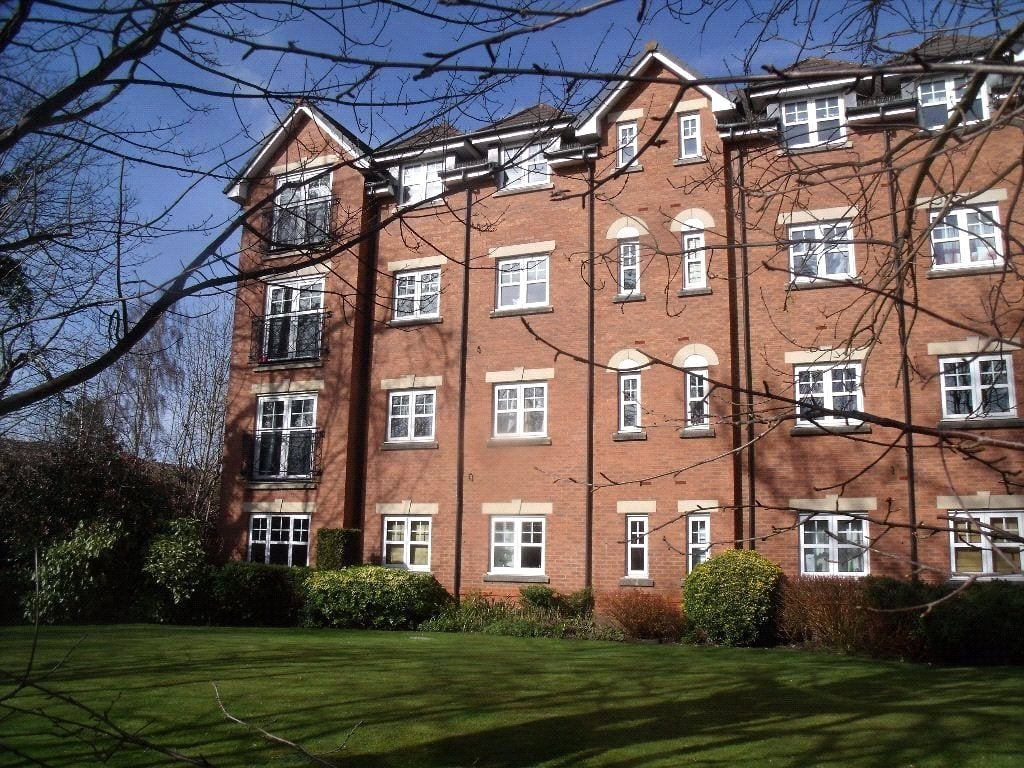 Flat Poplar Road in Manchester