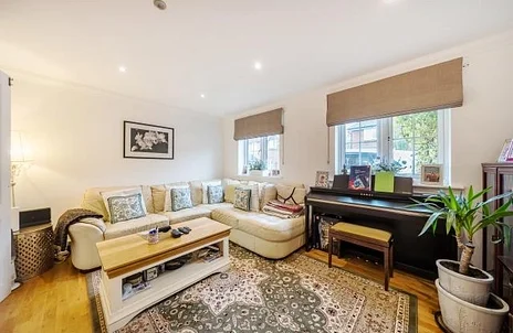 House Groves Way in Chesham
