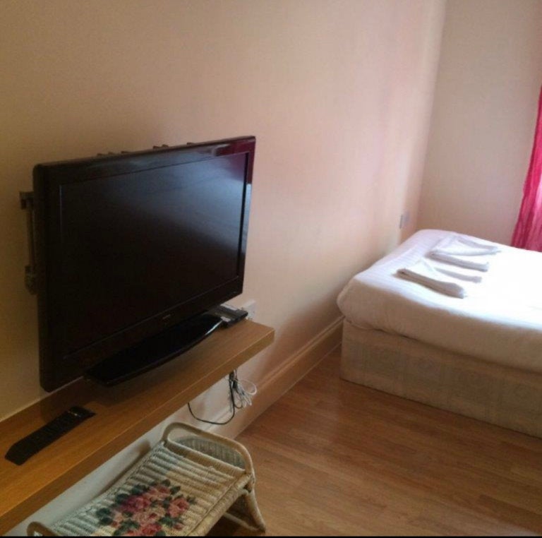 Flat Kensington Gardens Square in City of Westminster