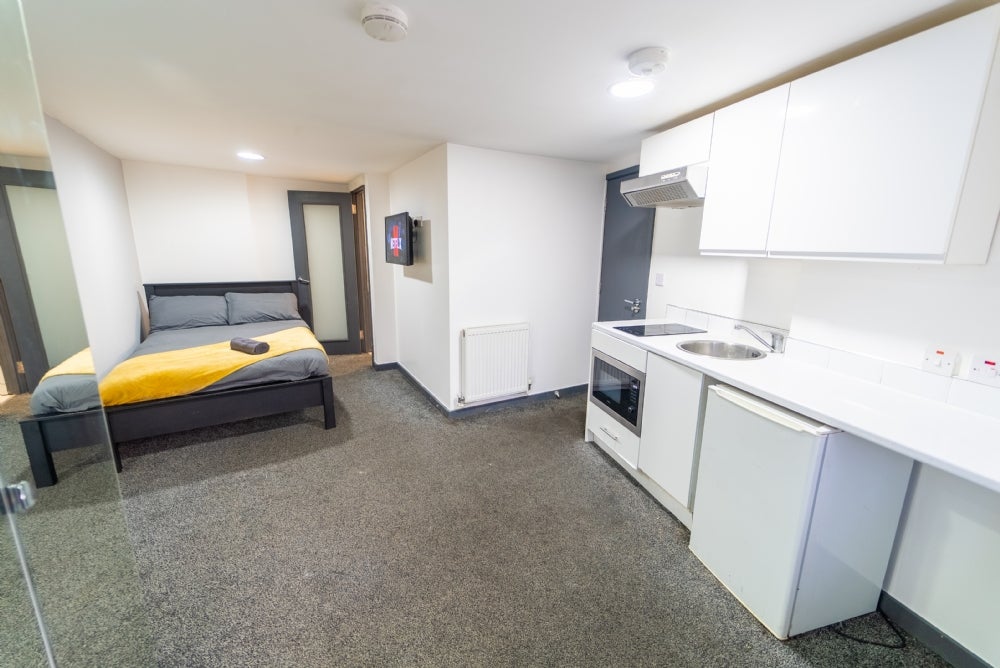 Flat Vicarage Road in Birmingham