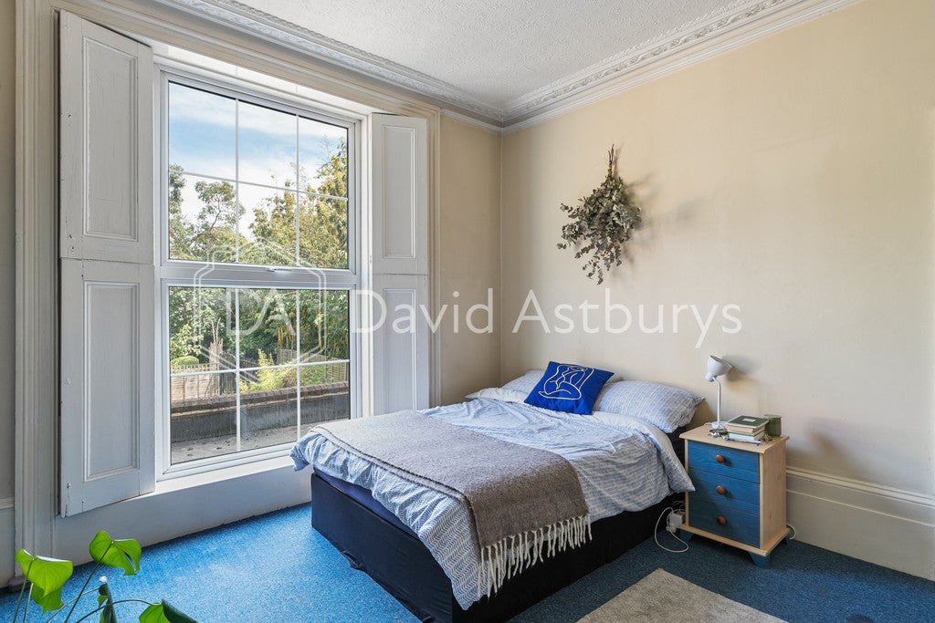 Flat Hornsey Road in Greater London