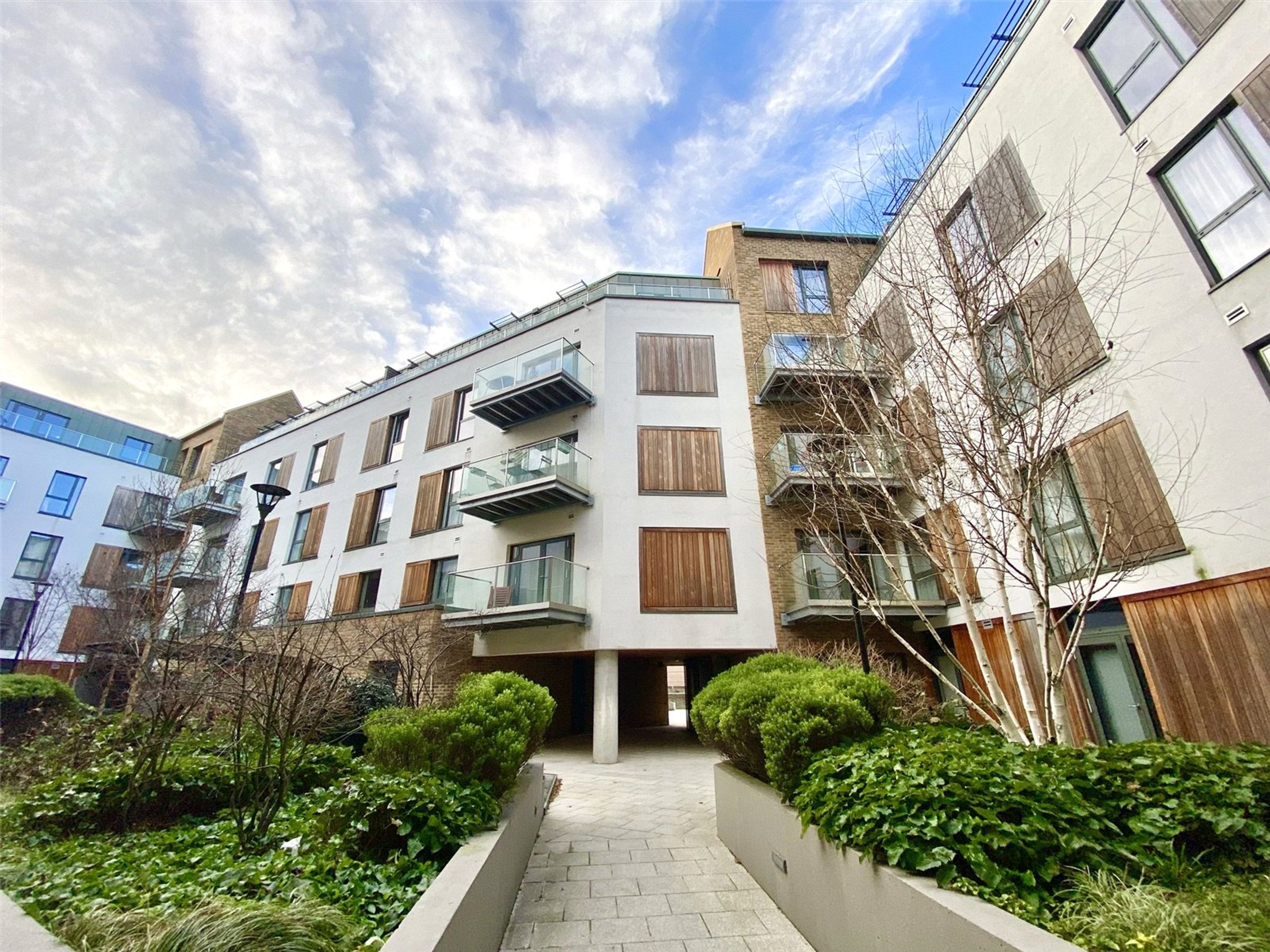 Flat Wapping Railway Wharf in Bristol