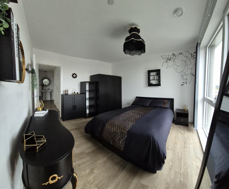 Room Beck Square in Greater London