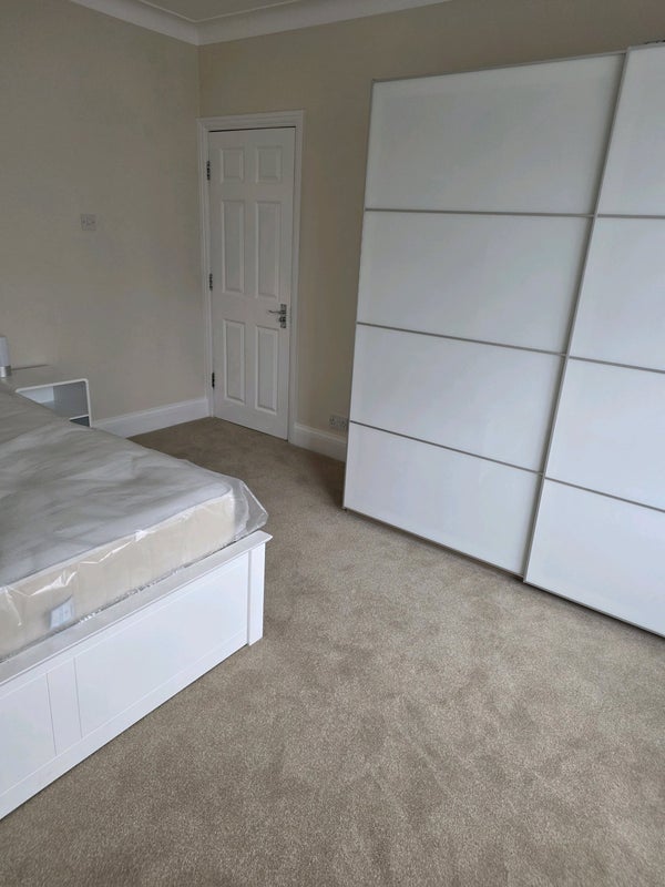 Room Wilmer Way in Greater London